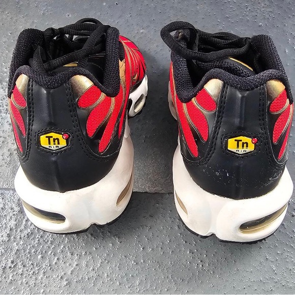 Nike Air Max Plus- University Red & Metallic Gold- 8.5 - Picture 3 of 9